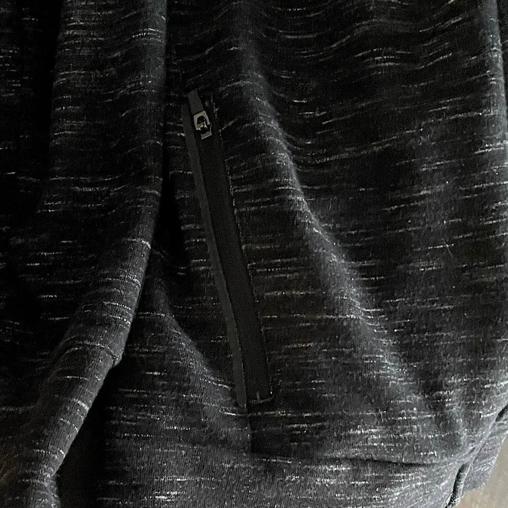 Youth All-In-Motion Black, Speckled Full-Zip Long-Sleeve Jacket. Size Medium.